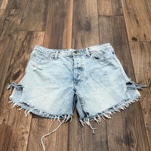 We The Free Light Blue Frayed Jean Shorts side slit